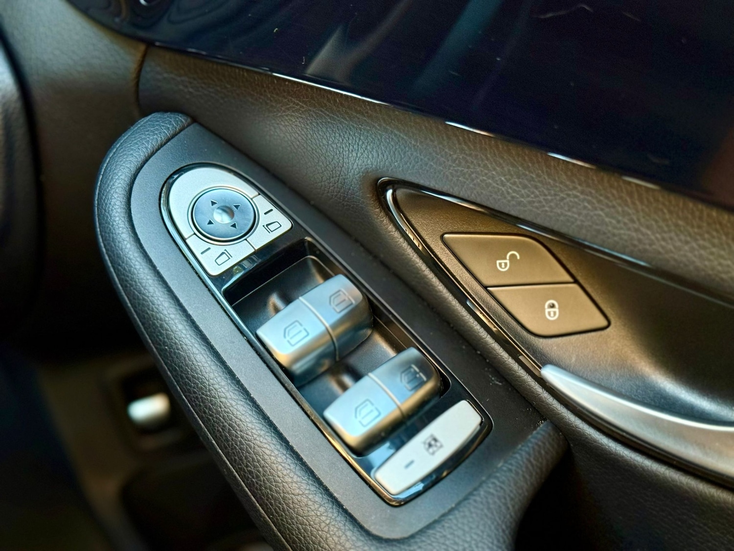 Used Mercedes-Benz C Class 2017 for sale - 76751993: Photo 87