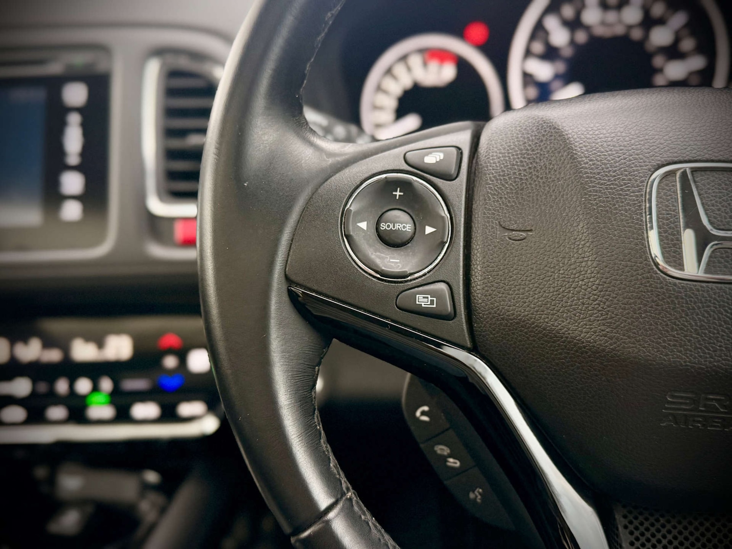 Used Honda HR-V 2016 for sale - 77270964: Photo 73