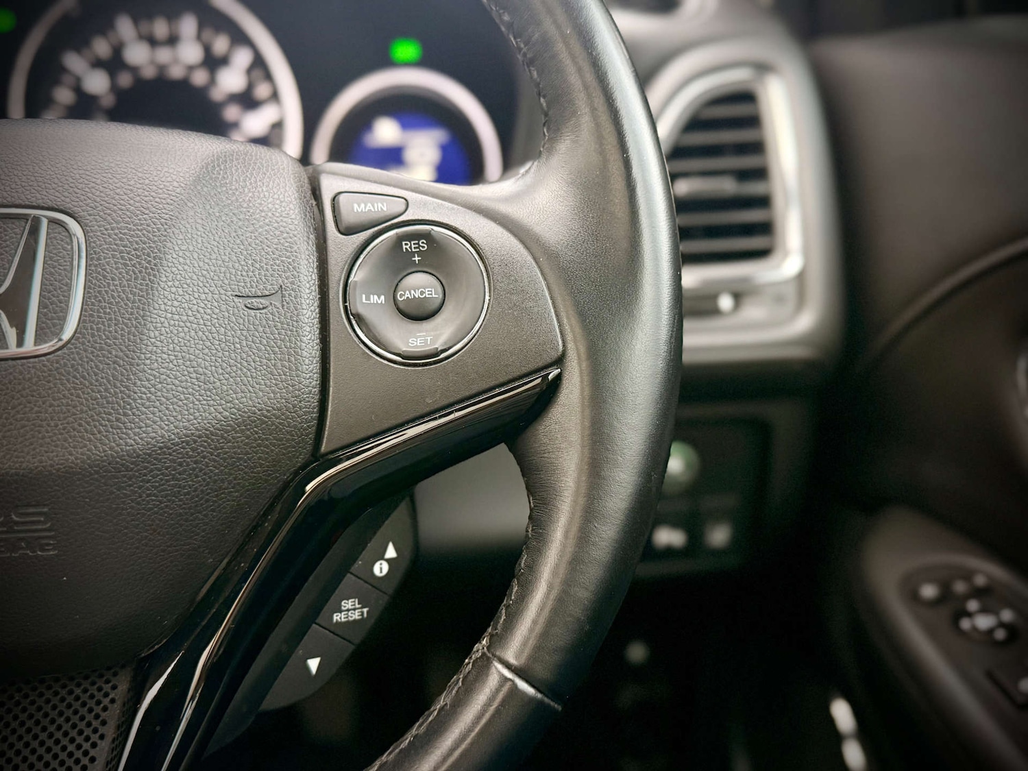 Used Honda HR-V 2016 for sale - 77270964: Photo 74