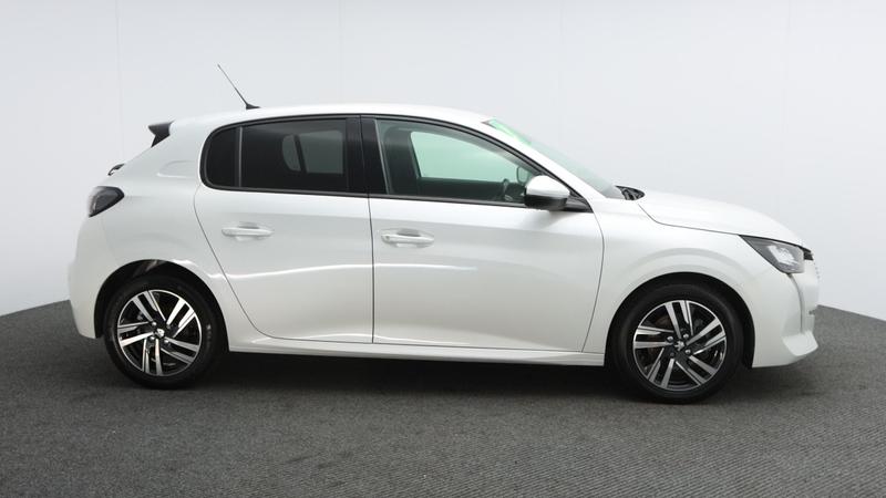 Used Peugeot 208 2021 for sale - 77116984: Photo 2