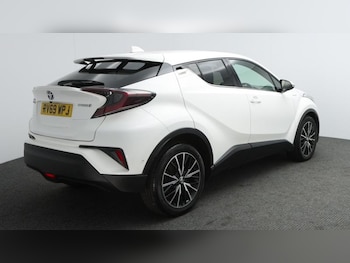 Used Toyota C-HR 2019 for sale - 77116732: Photo