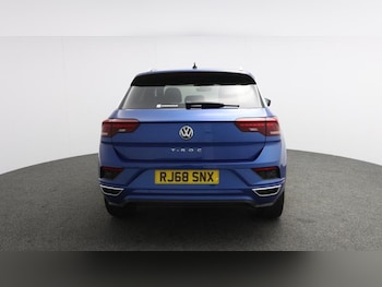 Used Volkswagen T-Roc 2018 for sale - 77117323: Photo