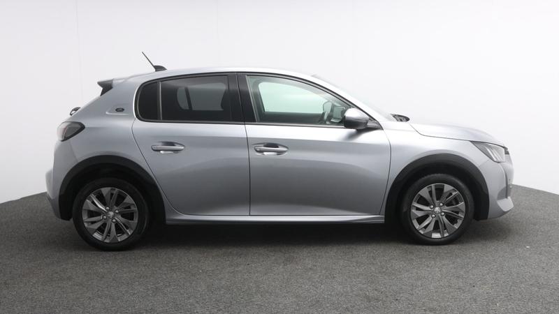 Used Peugeot 208 2020 for sale - 77117037: Photo 2