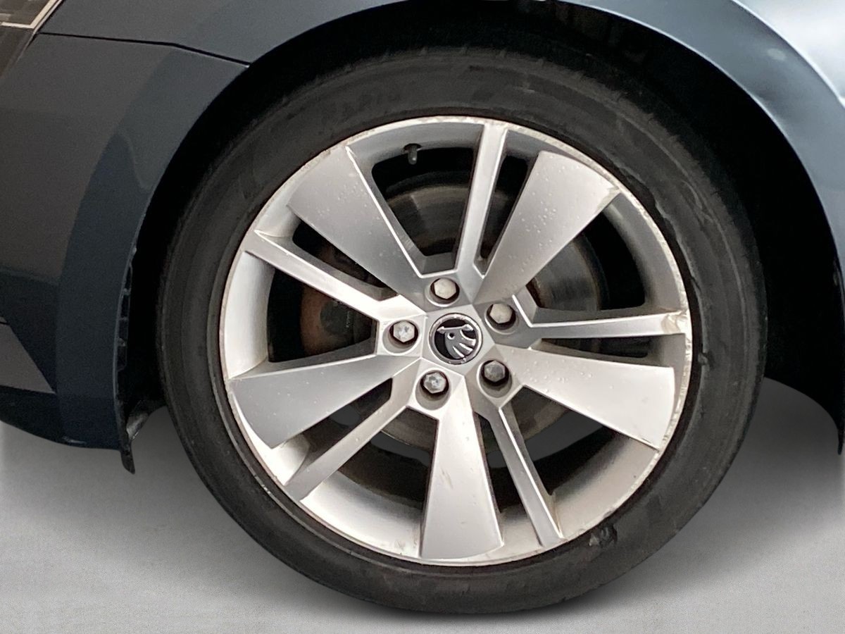 Used Skoda Superb 2019 for sale - 77649330: Photo 31