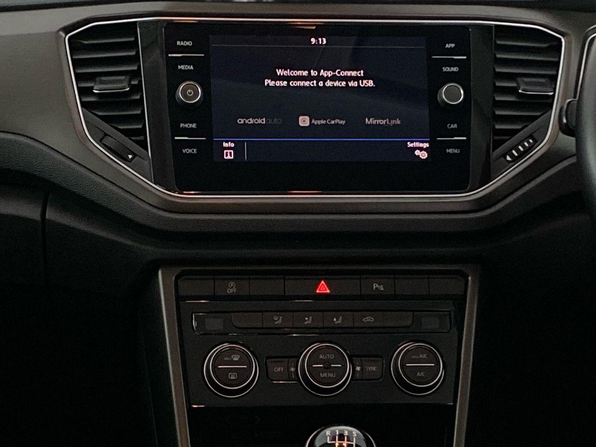 Used Volkswagen T-Roc 2018 for sale - 76249609: Photo 10