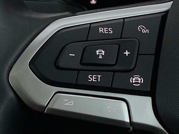Used Volkswagen T-Roc 2023 for sale - 75215936: Photo 20