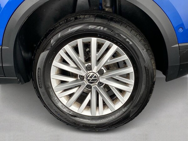 Used Volkswagen T-Roc 2023 for sale - 75215936: Photo 28