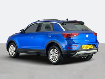 Used Volkswagen T-Roc 2023 for sale - 75215936: Photo