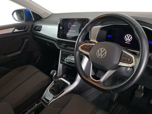 Used Volkswagen T-Roc 2023 for sale - 75215936: Photo 9