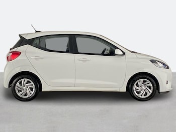 Used Hyundai i10 2023 for sale - 79112254: Photo