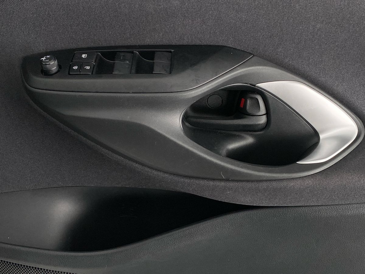 Used Toyota Yaris 2022 for sale - 76158131: Photo 26