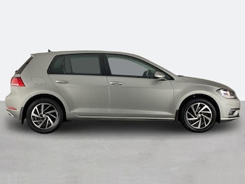 Used Volkswagen Golf 2019 for sale - 79308600: Photo