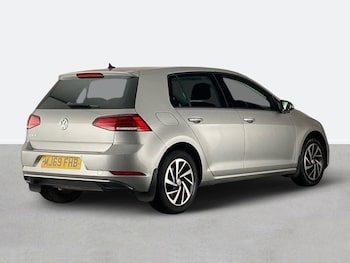 Used Volkswagen Golf 2019 for sale - 79308600: Photo