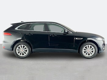 Used Jaguar F-Pace 2019 for sale - 77076732: Photo