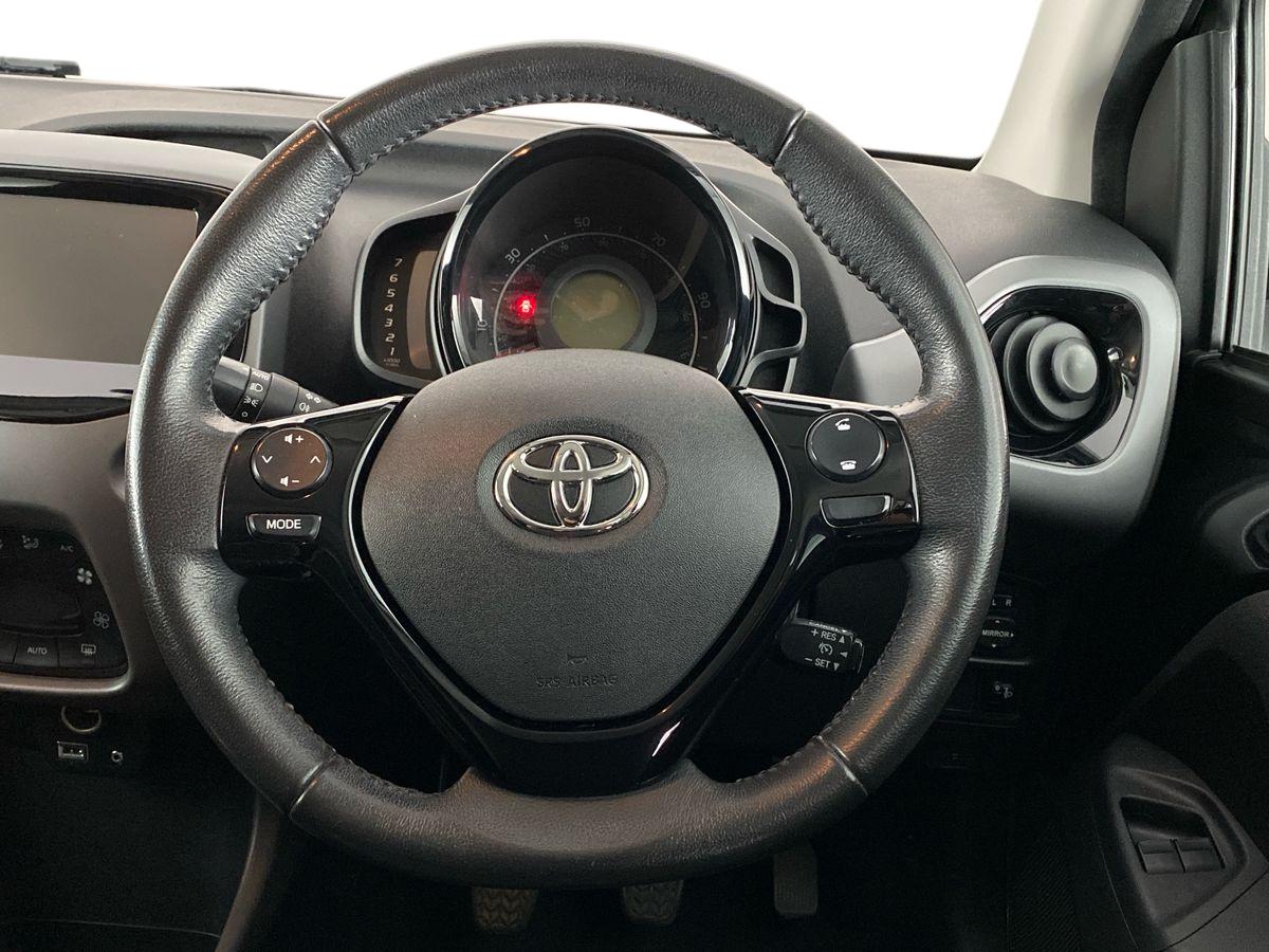 Used Toyota AYGO 2018 for sale - 77444113: Photo 11