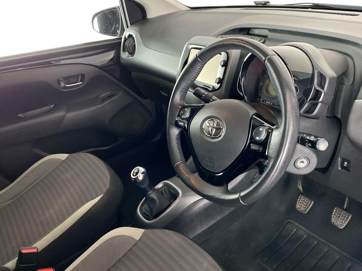 Used Toyota AYGO 2018 for sale - 77444113: Photo 12