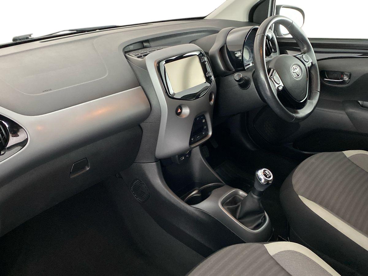 Used Toyota AYGO 2018 for sale - 77444113: Photo 14