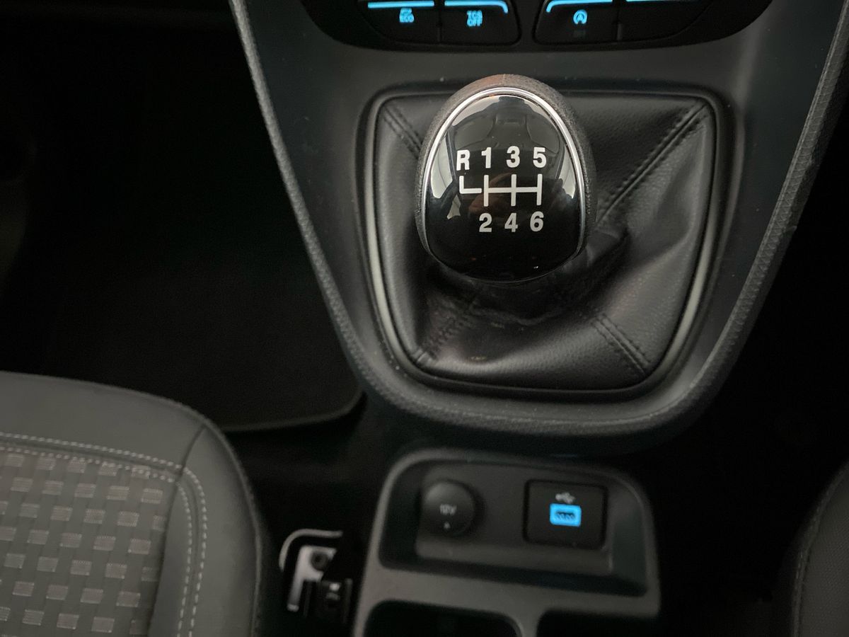 Used Ford Grand Tourneo Connect 2021 for sale - 77787589: Photo 21