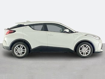 Used Toyota C-HR 2022 for sale - 76411754: Photo