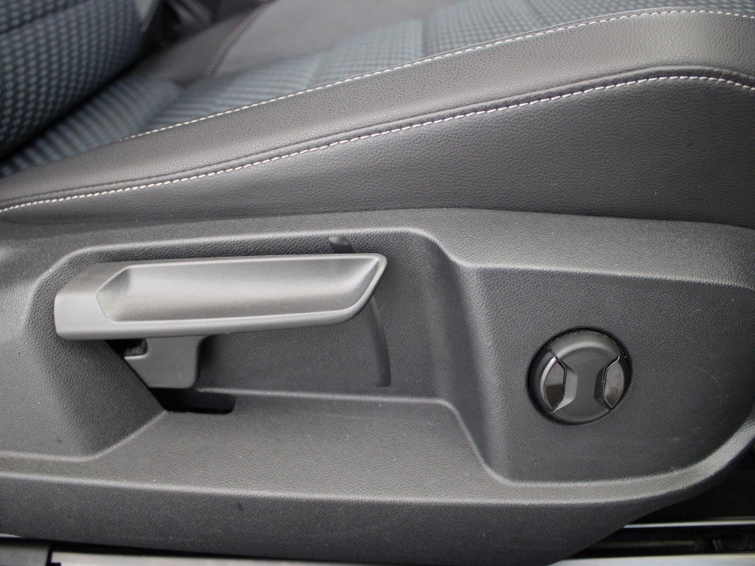 Used Volkswagen T-Roc 2020 for sale - 77294481: Photo 10