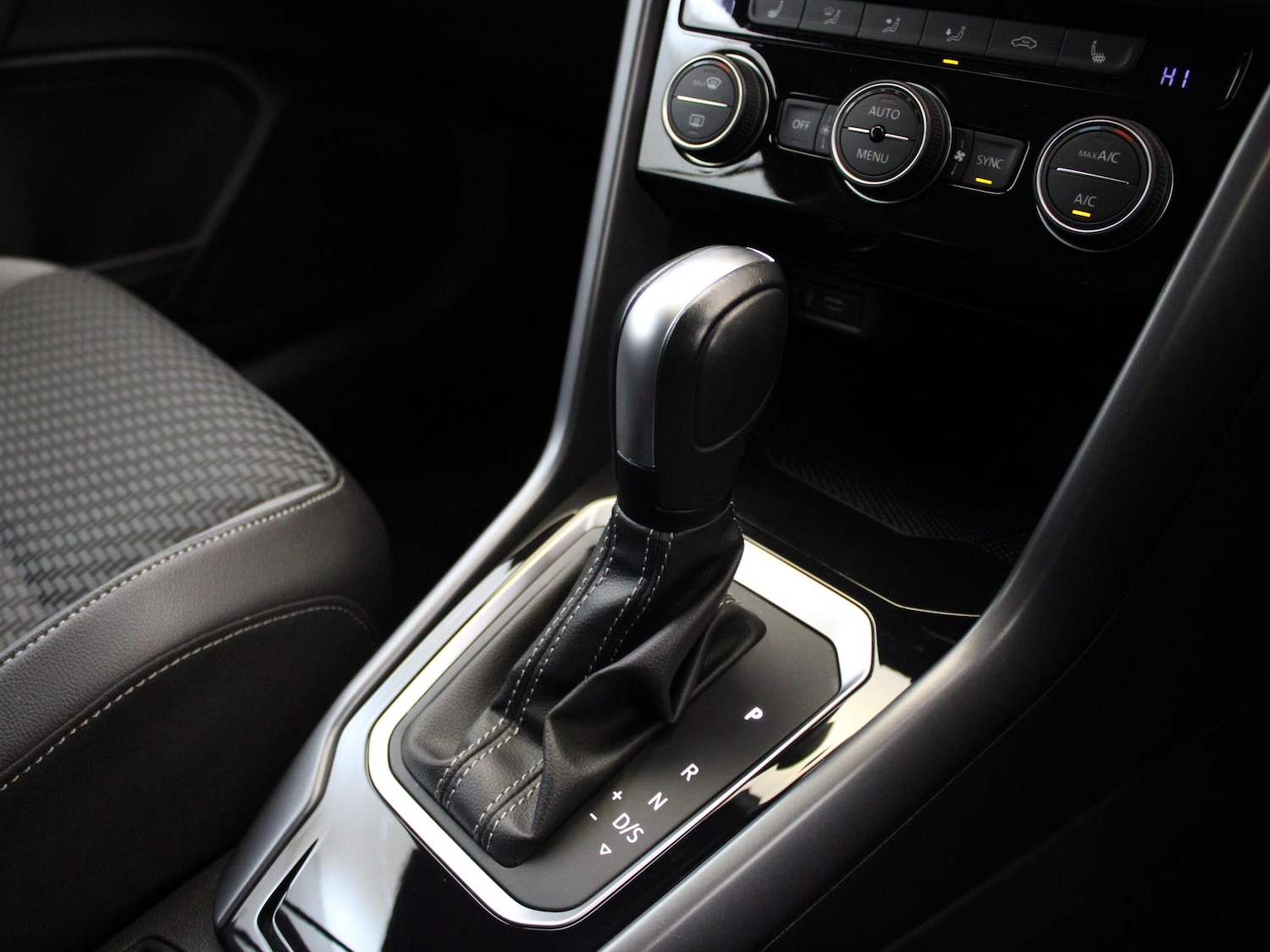 Used Volkswagen T-Roc 2020 for sale - 77294481: Photo 30