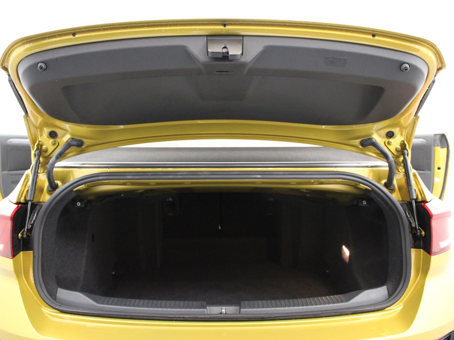 Used Volkswagen T-Roc 2020 for sale - 77294481: Photo 36