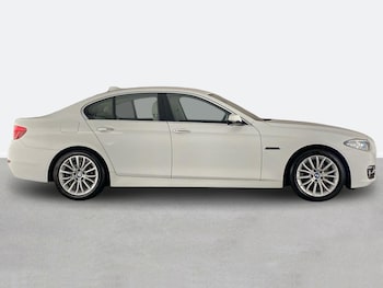 Used BMW 5 Series 2016 for sale - 77561275: Photo