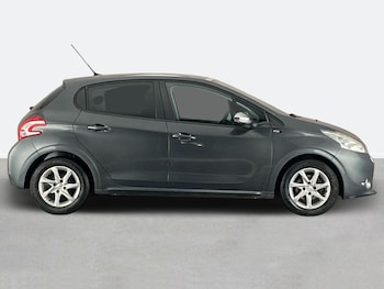 Used Peugeot 208 2015 for sale - 75541755: Photo