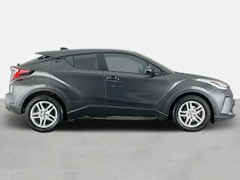 Used Toyota C-HR 2022 for sale - 75700865: Photo