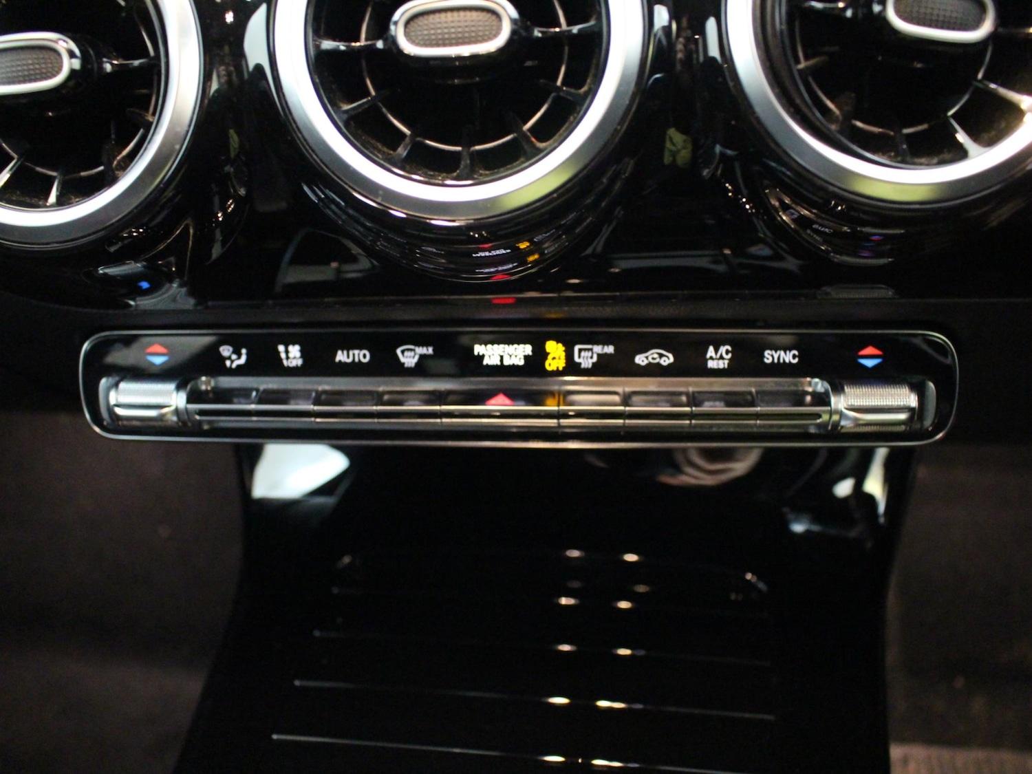 Used Mercedes-Benz A-Class 2019 for sale - 76390887: Photo 29