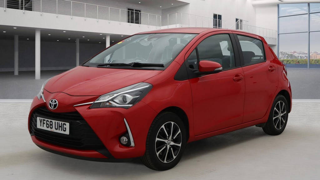 Used Toyota Yaris 2018 for sale - 77842854: Photo 2