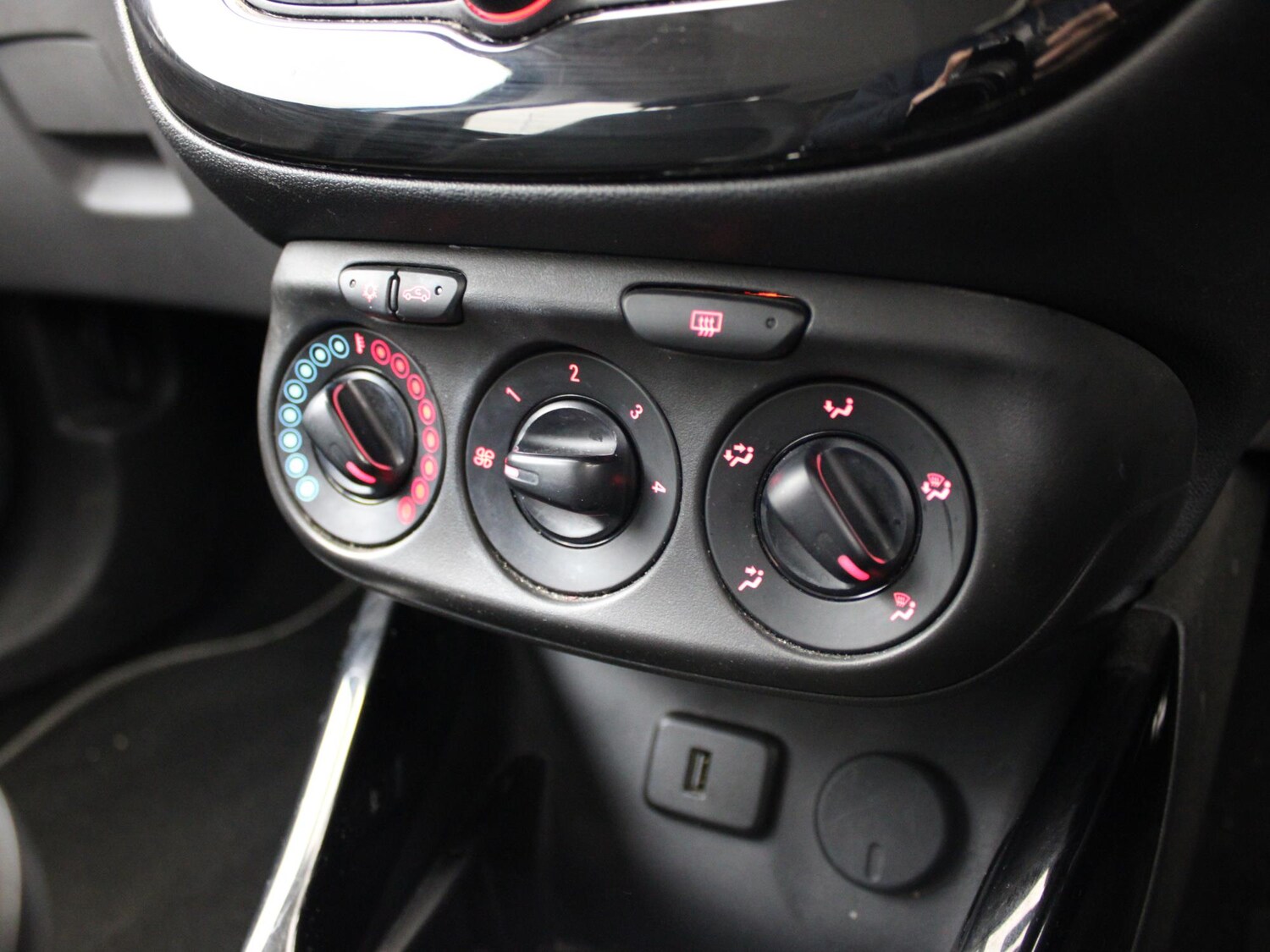 Used Vauxhall Corsa 2017 for sale - 77787548: Photo 17