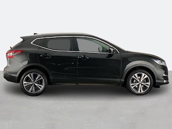 Used Nissan Qashqai 2018 for sale - 78746101: Photo