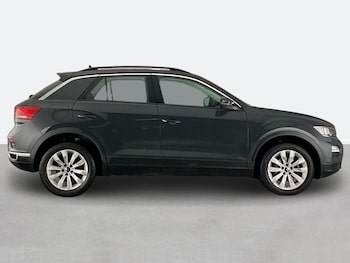 Used Volkswagen T-Roc 2021 for sale - 78900441: Photo