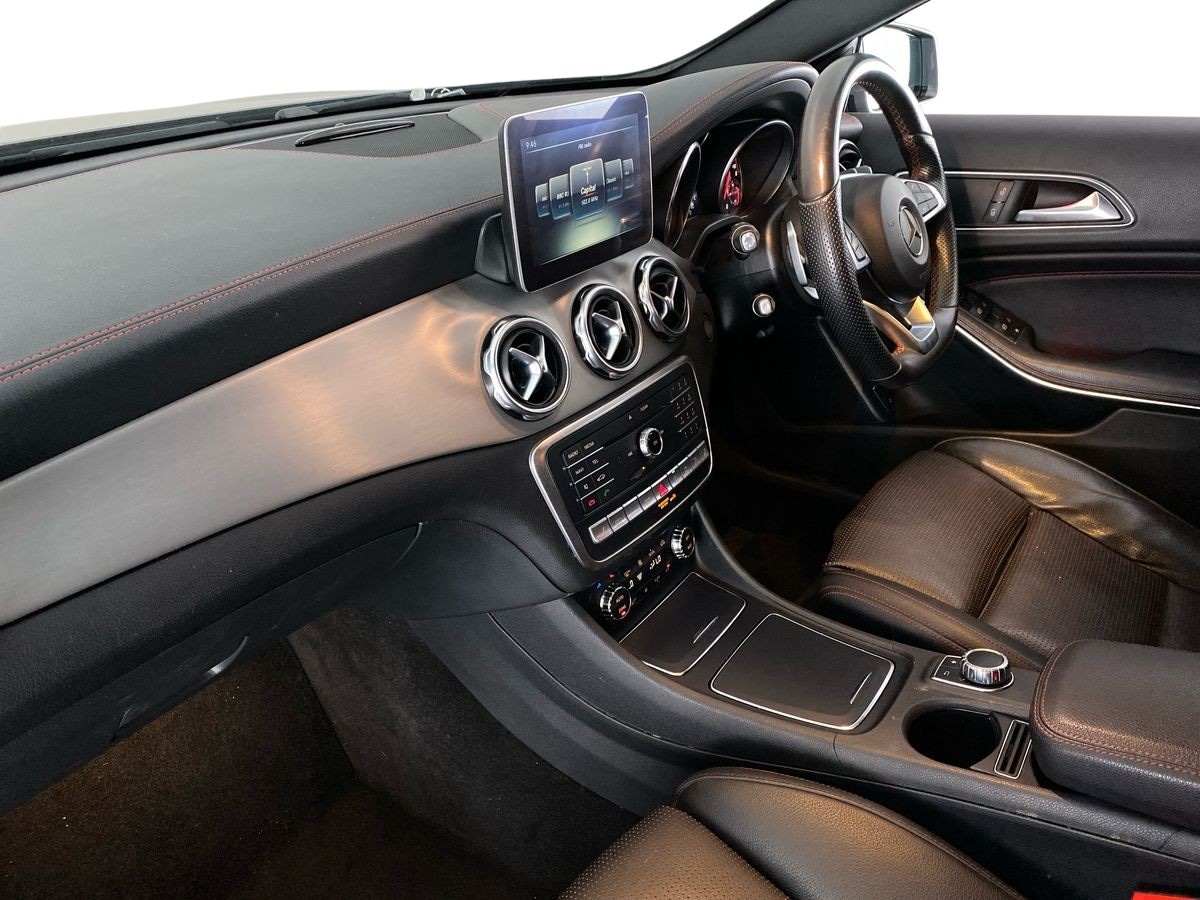 Used Mercedes-Benz GLA 2018 for sale - 76502985: Photo 11