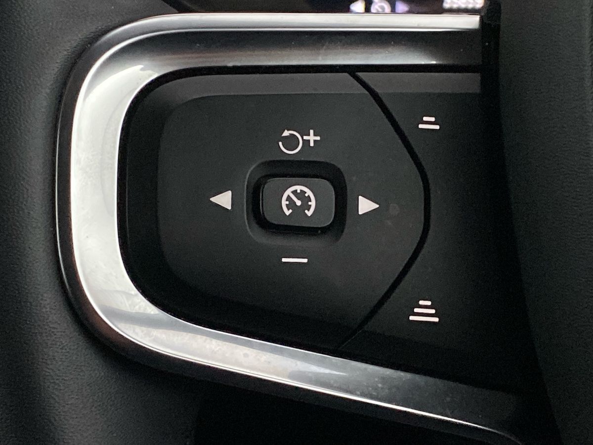 Used Volvo XC40 2021 for sale - 76411719: Photo 23