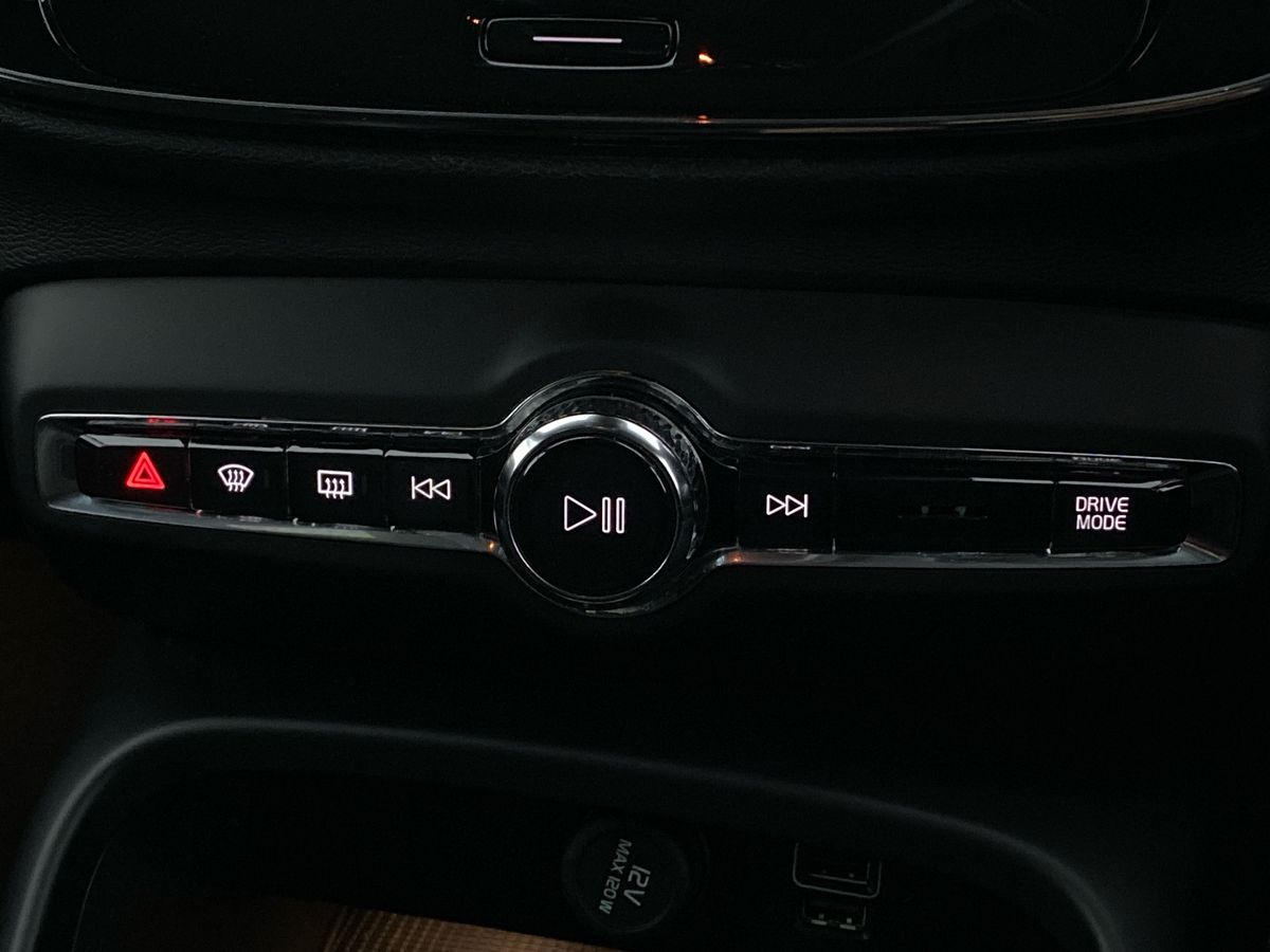 Used Volvo XC40 2021 for sale - 76411719: Photo 25