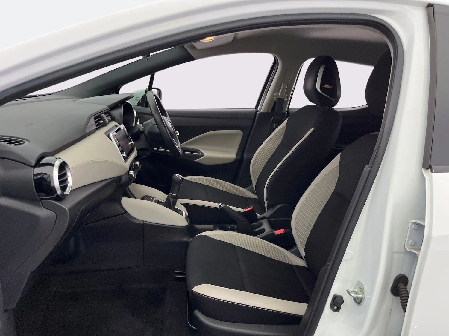 Used Nissan Micra 2022 for sale - 76128601: Photo 6