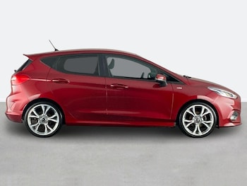 Used Ford Fiesta 2018 for sale - 76515901: Photo