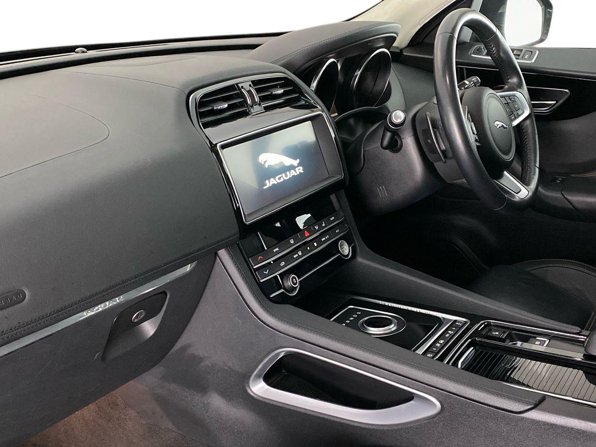 Used Jaguar F-Pace 2019 for sale - 77787428: Photo 14