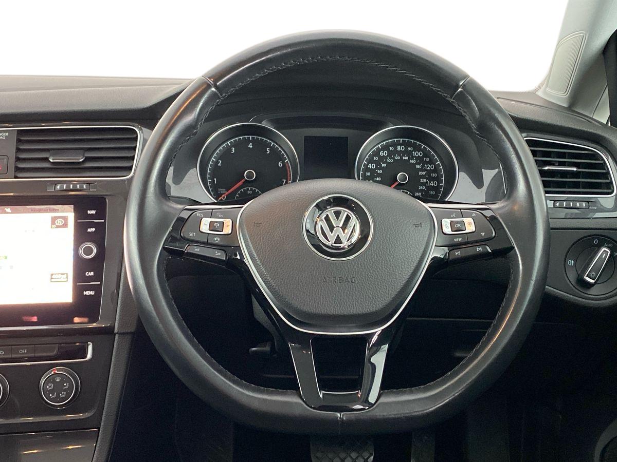 Used Volkswagen Golf 2018 for sale - 76310995: Photo 11