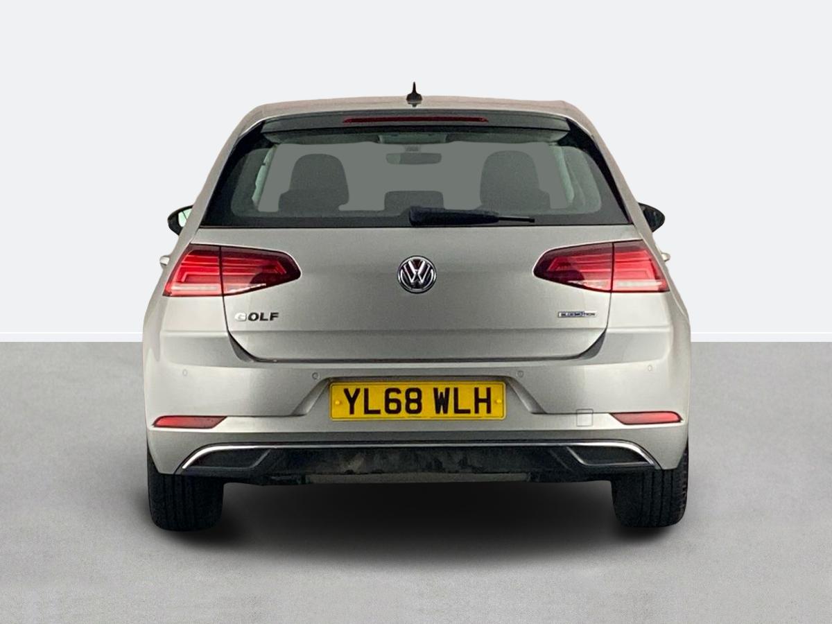 Used Volkswagen Golf 2018 for sale - 76310995: Photo 4