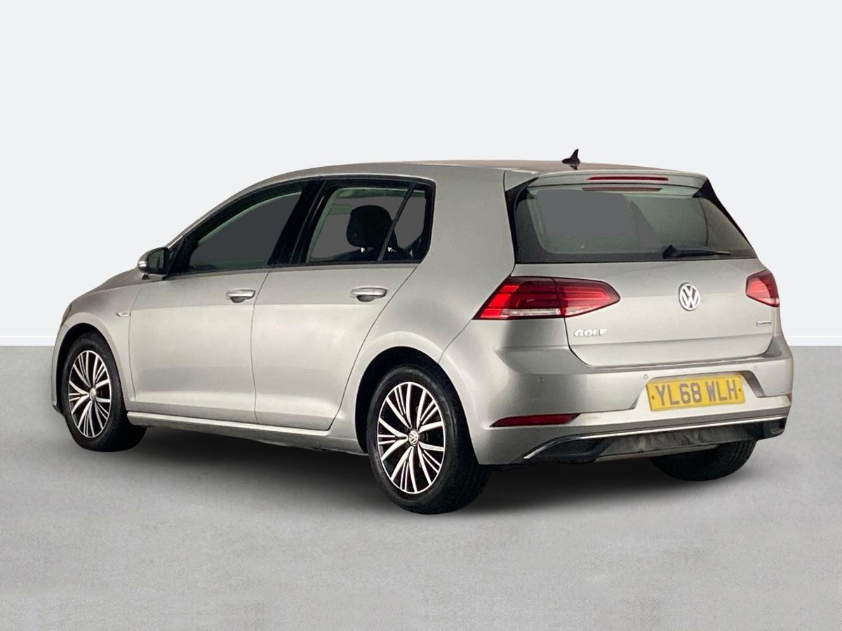 Used Volkswagen Golf 2018 for sale - 76310995: Photo 5