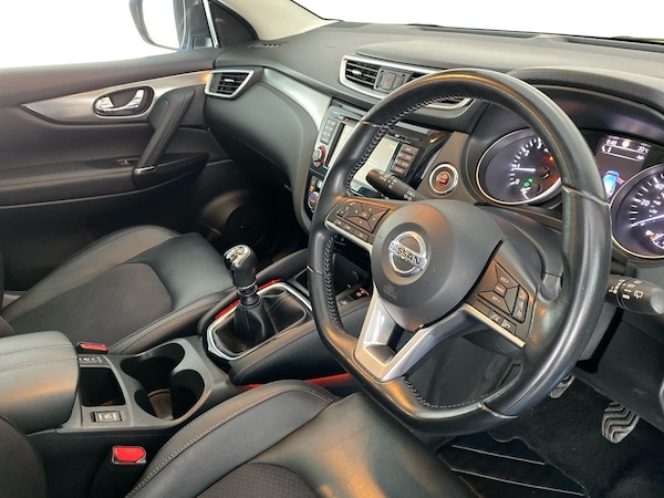 Used Nissan Qashqai 2017 for sale - 76330576: Photo 9