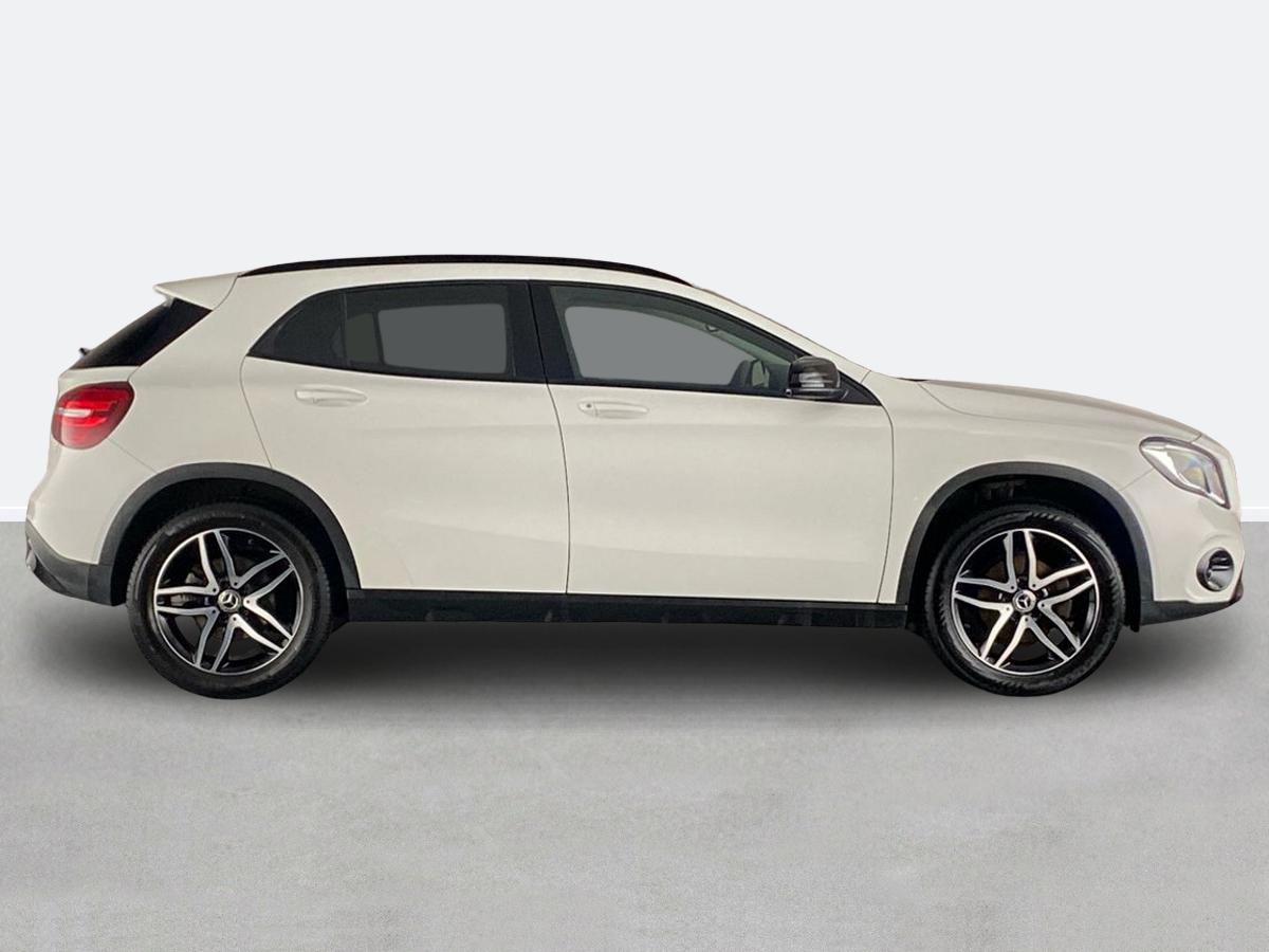 Used Mercedes-Benz GLA 2019 for sale - 77000678: Photo 2