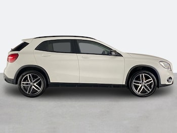 Used Mercedes-Benz GLA 2019 for sale - 77000678: Photo