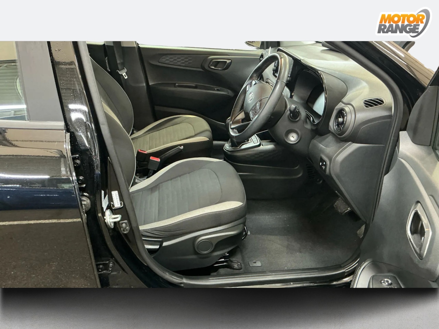 Used Hyundai i10 2023 for sale - 76594451: Photo 9