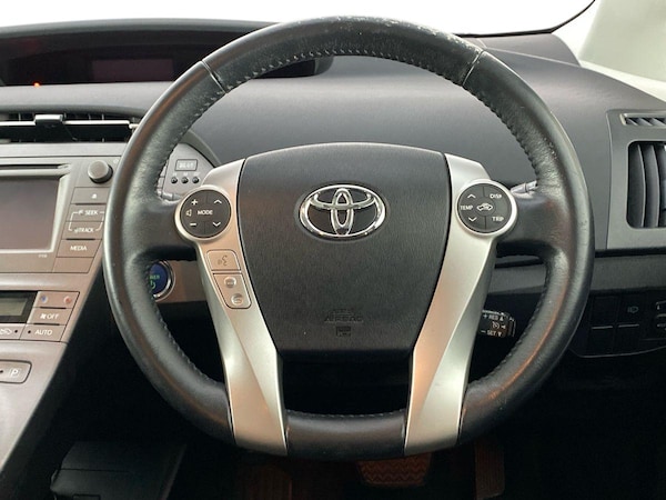 Used Toyota Prius 2015 for sale - 76206990: Photo 11