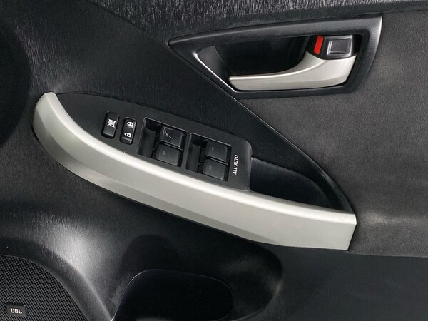 Used Toyota Prius 2015 for sale - 76206990: Photo 26