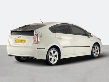 Used Toyota Prius 2015 for sale - 76206990: Photo 3